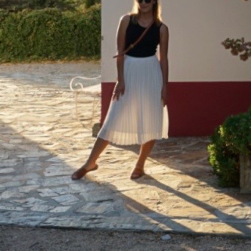 F21 Pleated MIDI Skirt